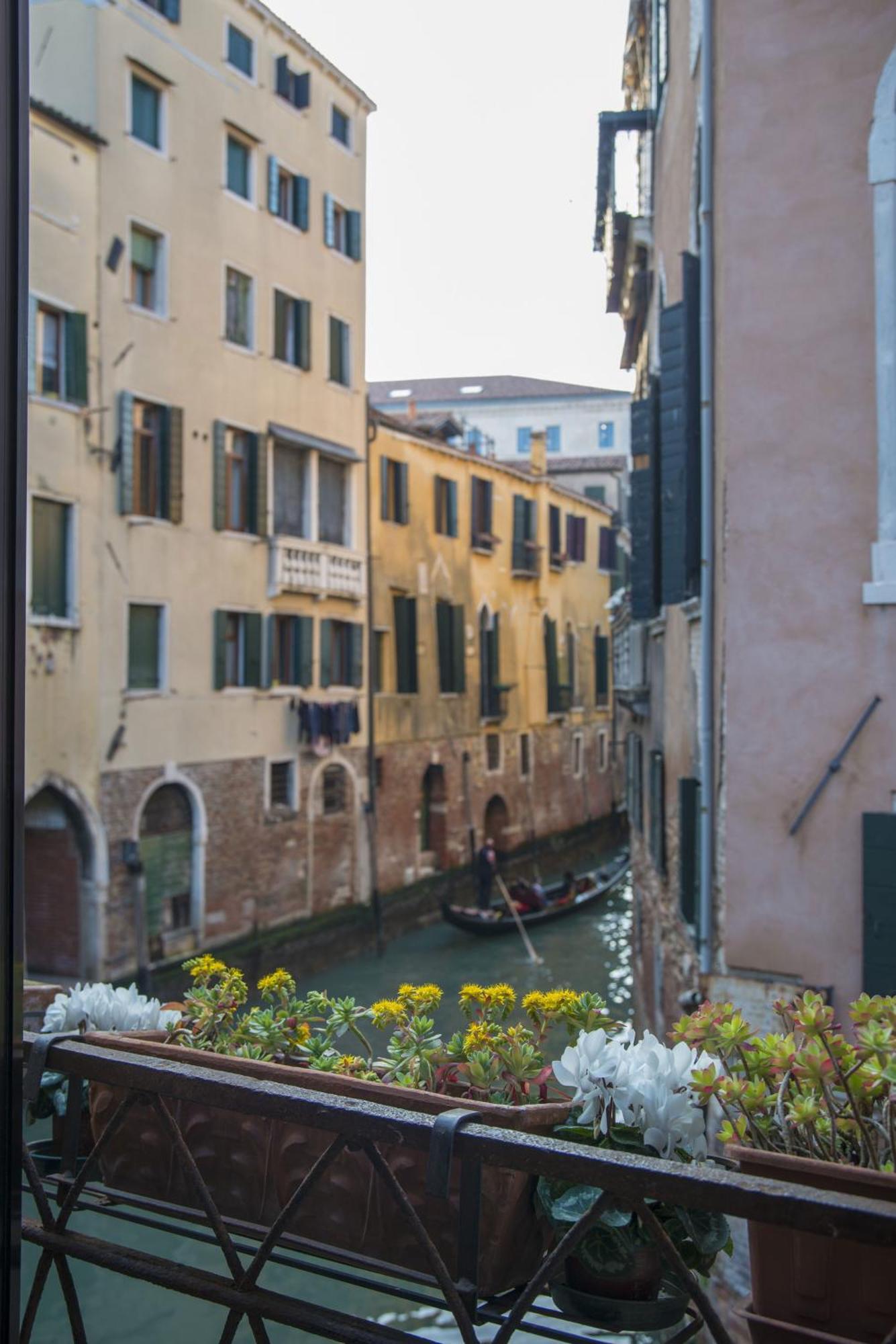 Tre Sestieri Terrace - Canal View 2024 Venice Room photo